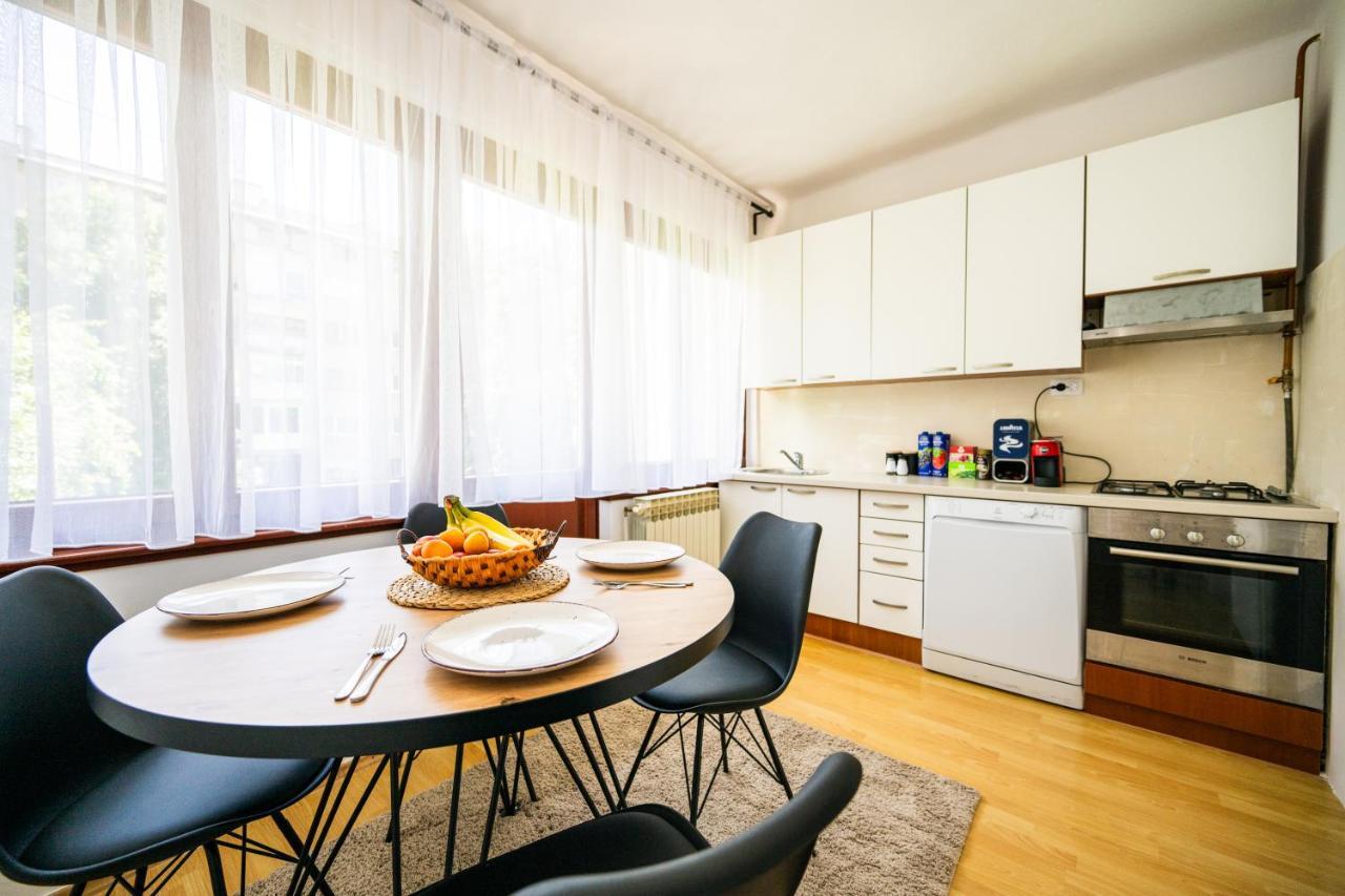 Cozy One-Bedroom Apartment Near City Center سراييفو المظهر الخارجي الصورة